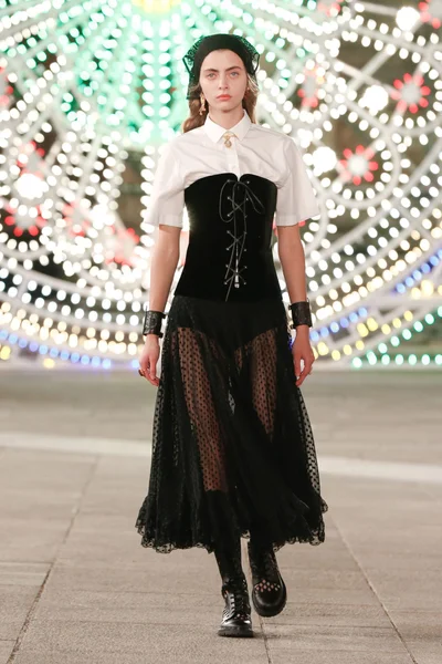 Look 73